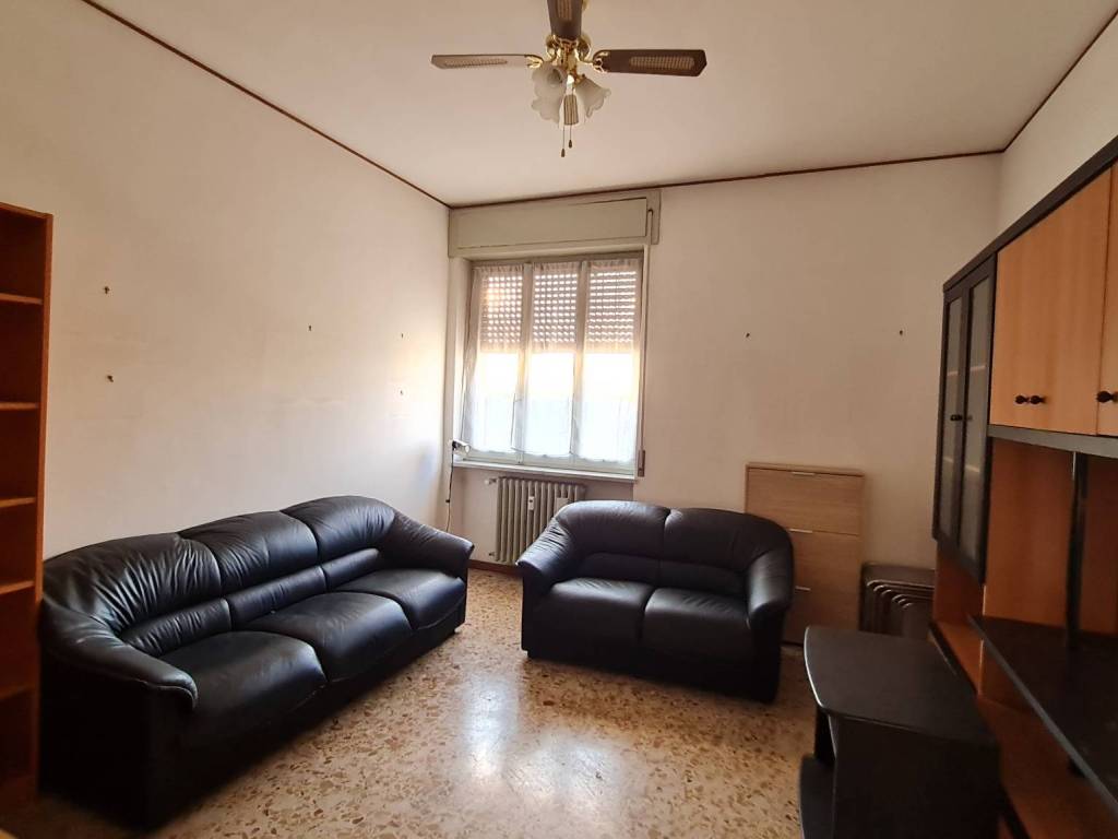 Appartamento a Novara in Via Giosuè Borsi, 20 - Foto 2