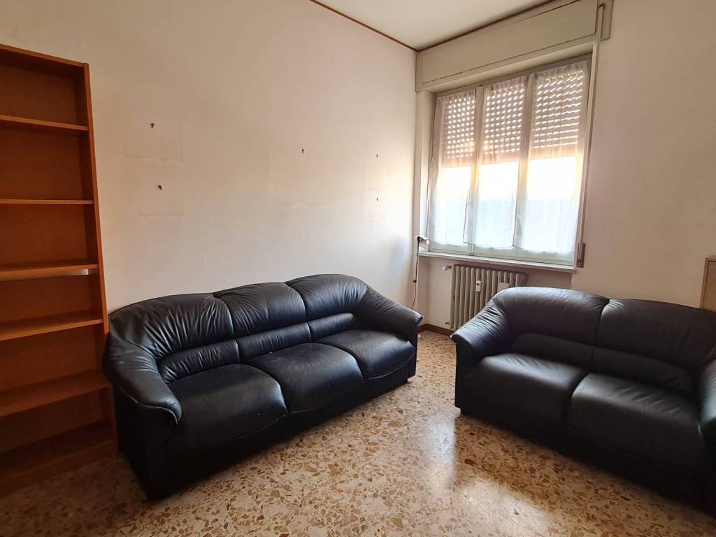 Appartamento a Novara in Via Giosuè Borsi, 20 - Foto 4