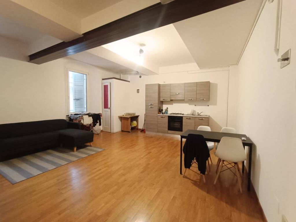 Appartamento a Parma in Strada Camillo Benso di Cavour - Foto 2