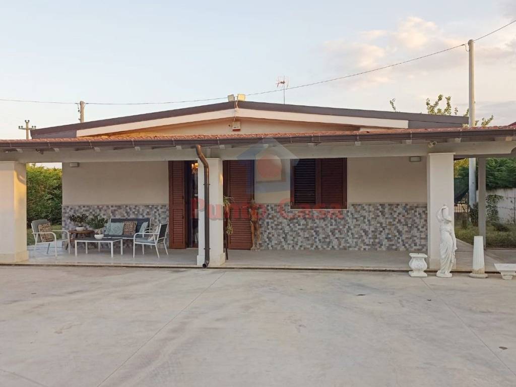 Villa a Andria in Via Castel del Monte - Foto 2