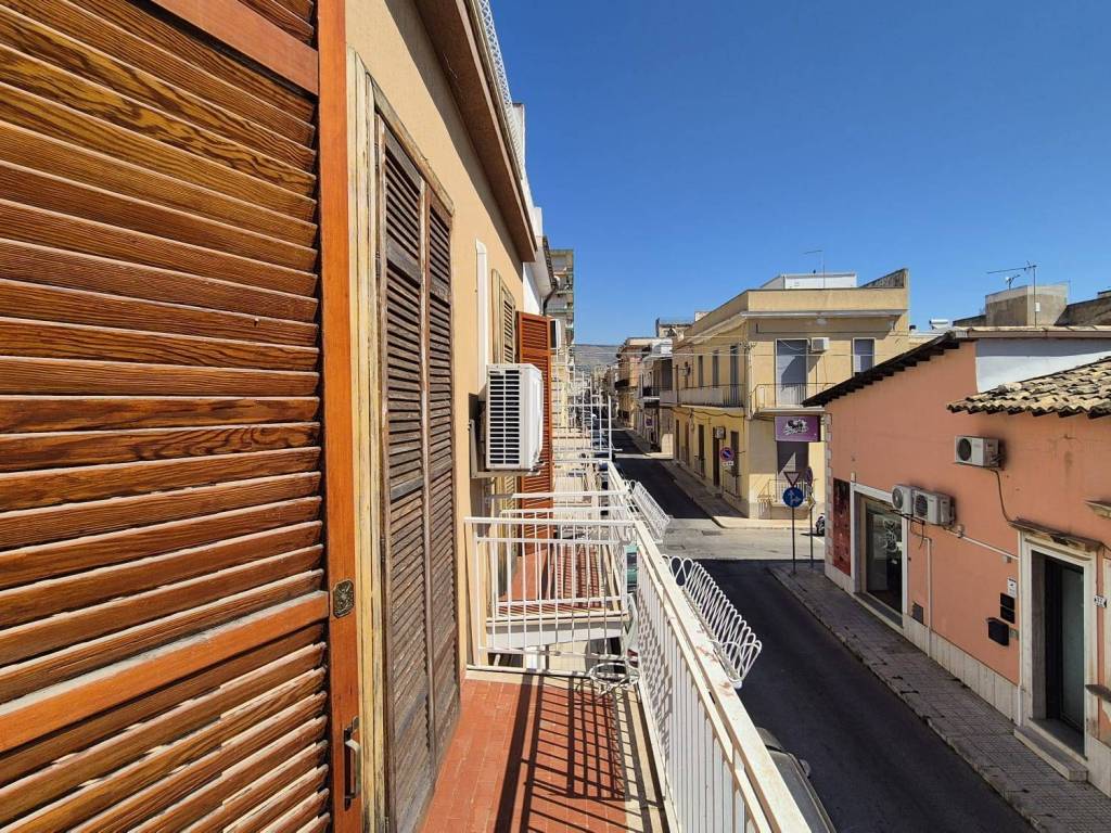 Casa indipendente a Avola in Via Roma - Foto 2
