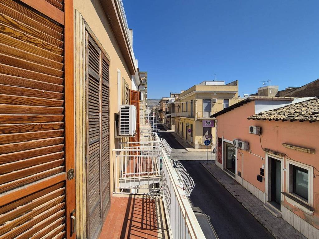Casa indipendente a Avola in Via Roma - Foto 4