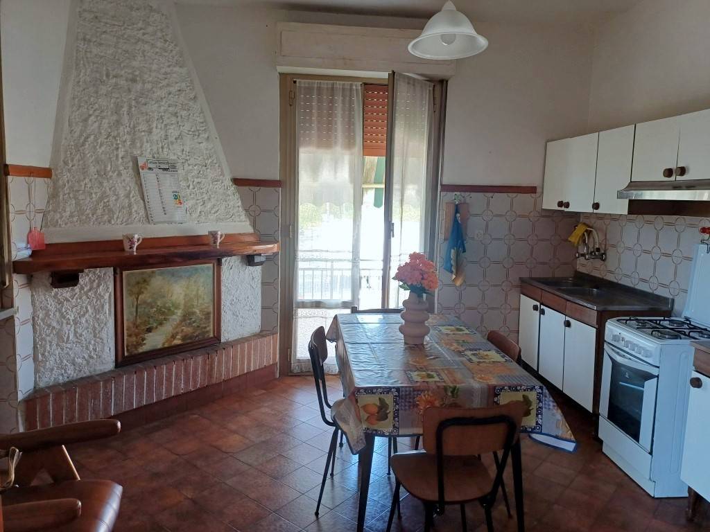 Appartamento a Sarzana in Via Cisa Sud - Foto 5