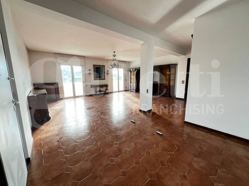 Appartamento a Trani in Corso Alcide De Gasperi - Foto 4