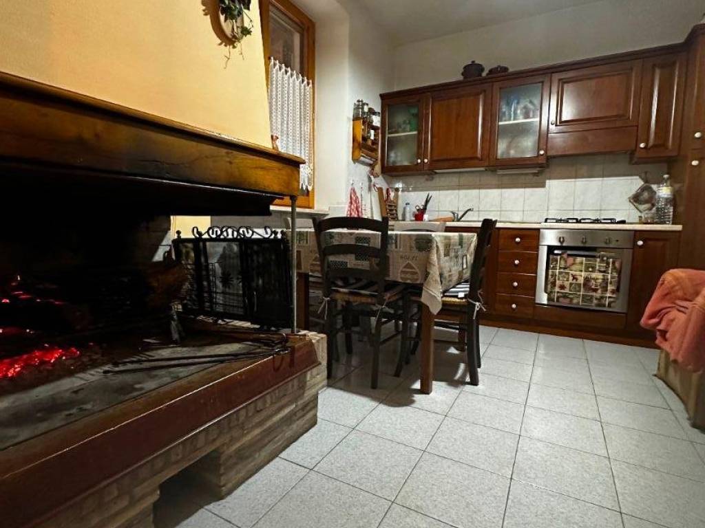 Villa a Fossombrone in Santa Maria della Valle - Foto 4