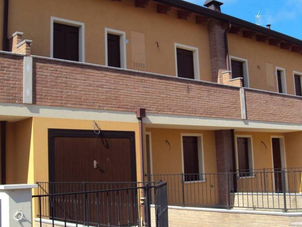 Villetta a schiera a Occhiobello in Via Prof. F. Pellegrini - Foto 2