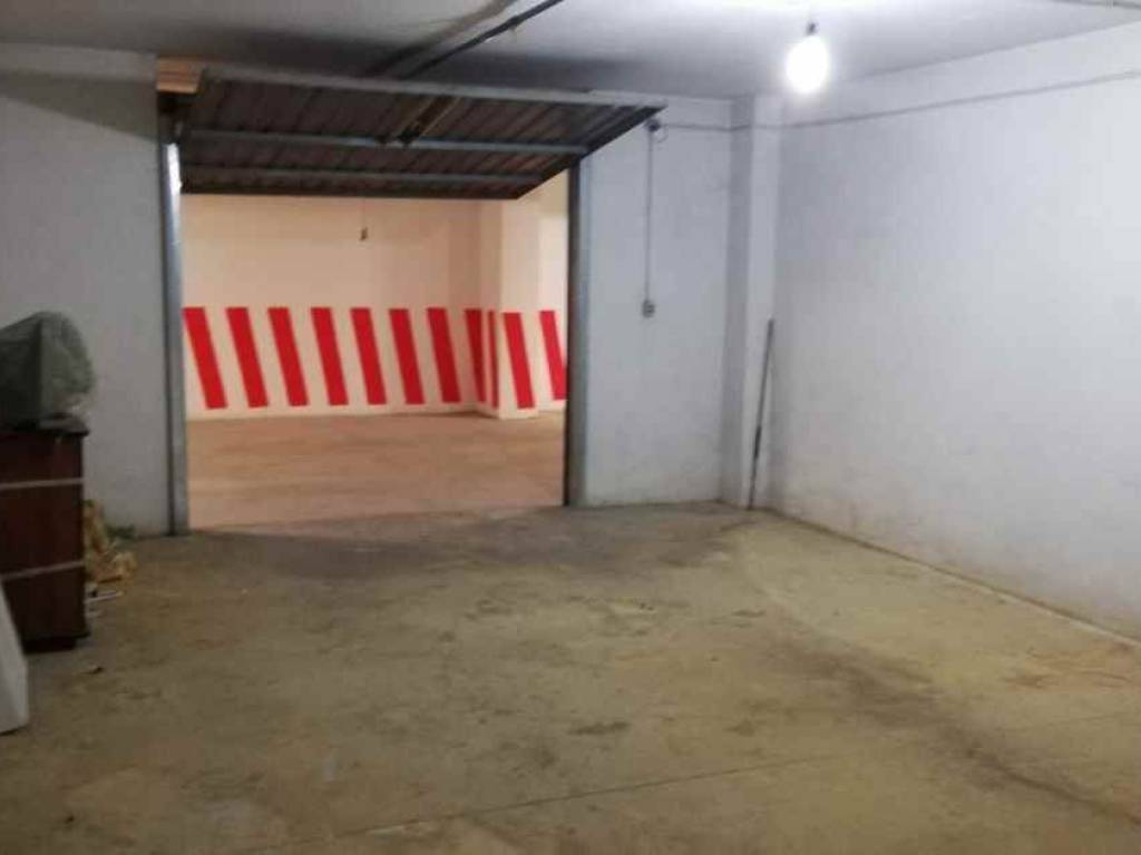 Box / garage a Avellino in Via Luigi Fricchione, 3 - Foto 3