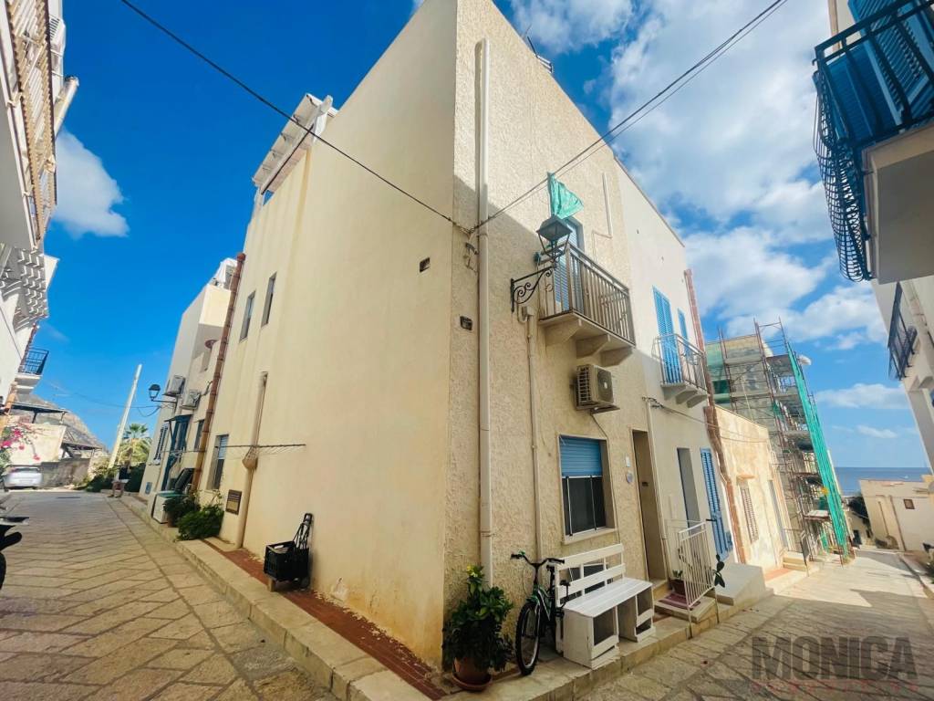Casa indipendente a Favignana in Via Guglielmo Pepe, 26 - Foto 2