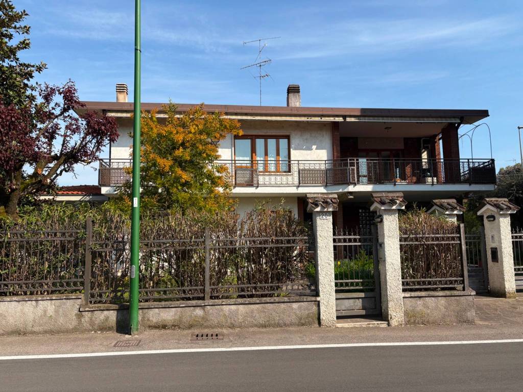Appartamento a Peschiera del garda in Viale Federico Marzan, 20 - Foto 4