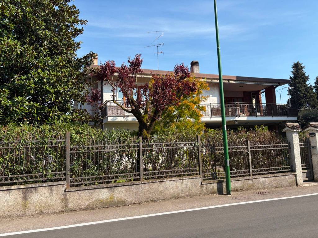 Appartamento a Peschiera del garda in Viale Federico Marzan, 20 - Foto 5
