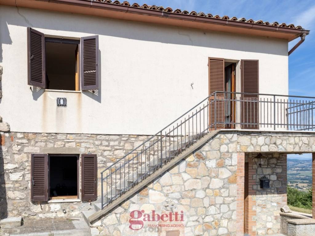 Appartamento a Fratta todina in Via Clausura, 24 - Foto 2
