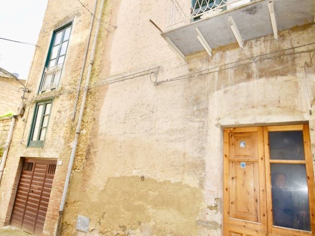 Villa a Canicattì in Via Ciro Menotti - Foto 3