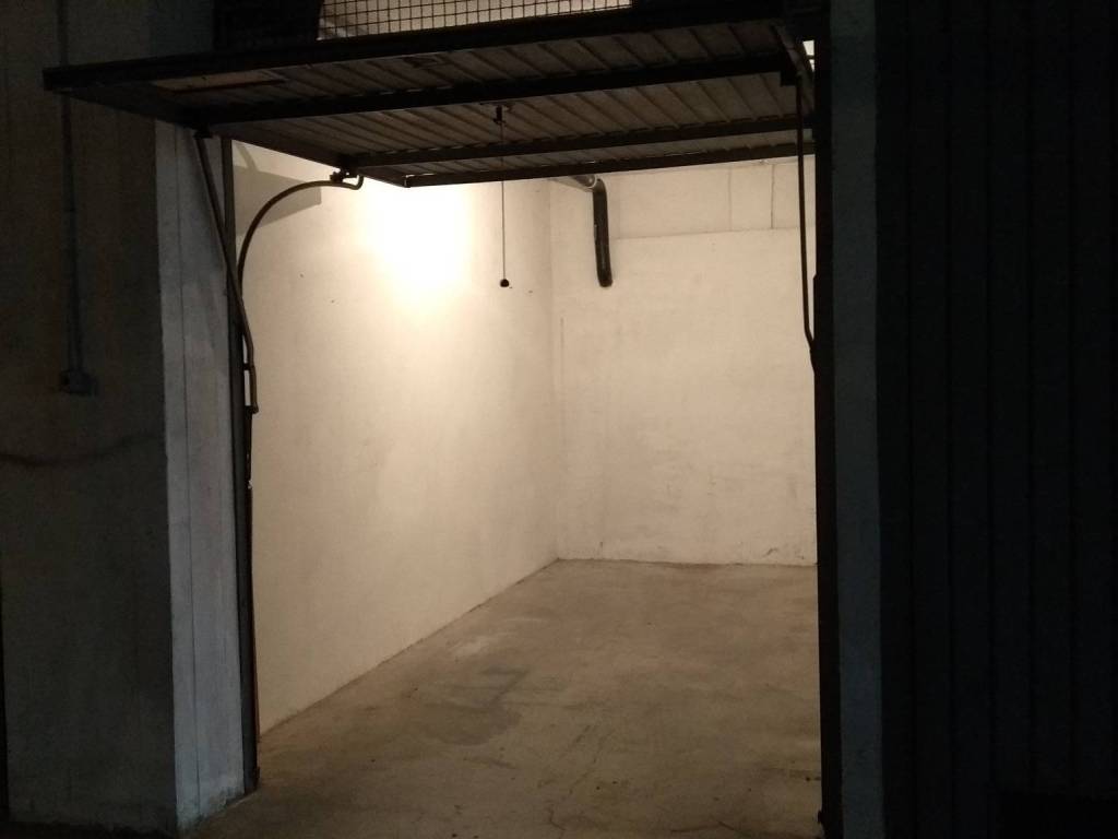 Box / garage a Prato in Via Adriano Zarini, 352 - Foto 2