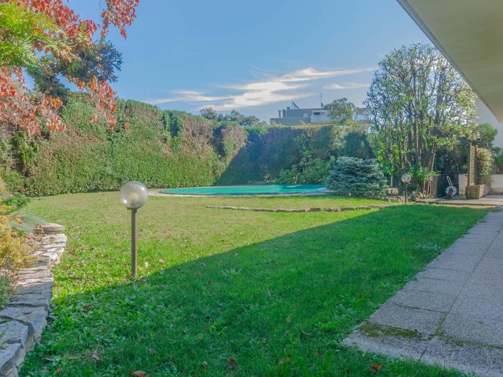 Villa a Cantù in Via Francesco Daverio, 36 - Foto 5