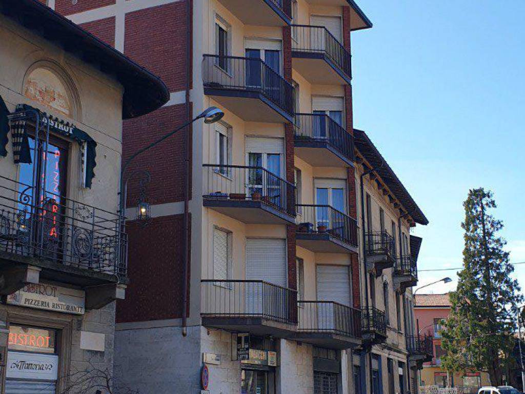 Appartamento a Barasso in Piazza San Nicone, 11 - Foto 4