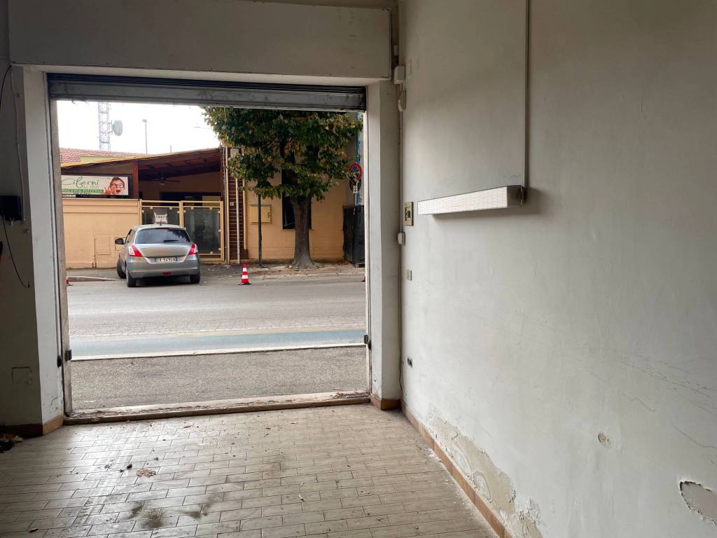 Box / garage a Pescara in Via Caduta del Forte - Foto 4