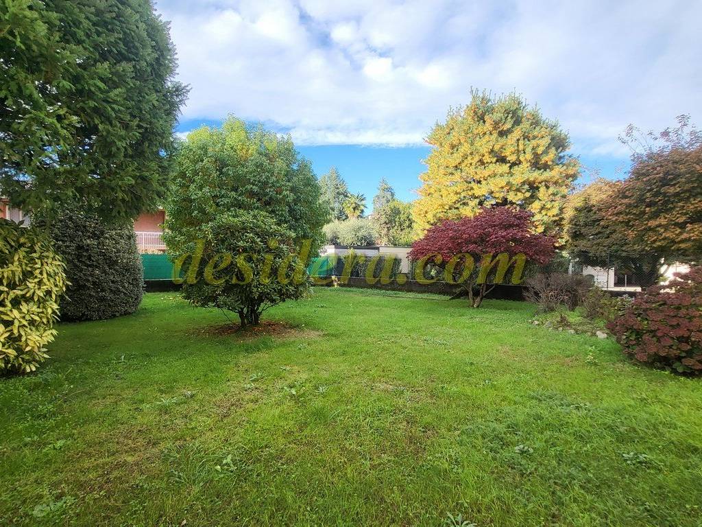 Villa a Besozzo in Via Enrico Fermi - Foto 3