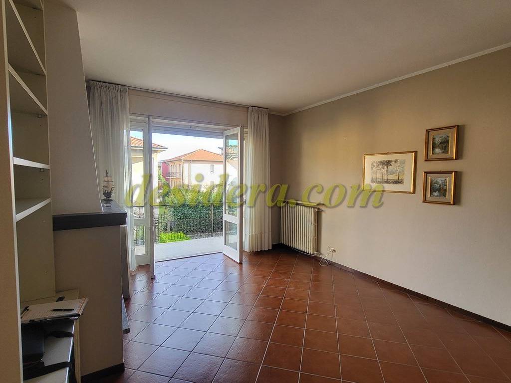 Villa a Besozzo in Via Enrico Fermi - Foto 5