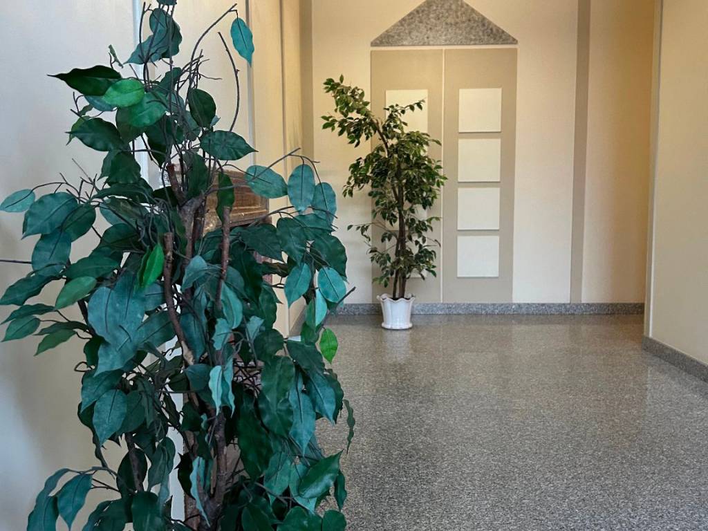 Appartamento a Bra in Piazza Carlo Alberto, 27 - Foto 3