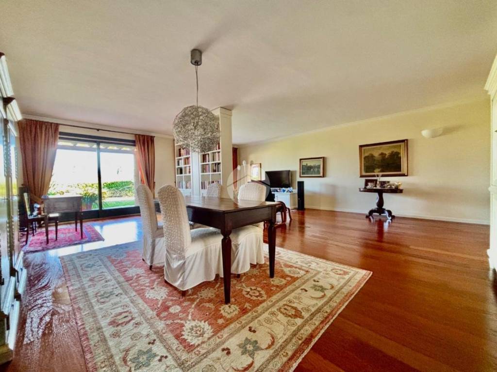 Villa a Desenzano del garda in Via D. Comboni, 53 - Foto 4