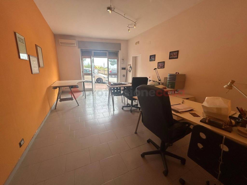 Immobile a Grottaglie in Viale Alcide De Gasperi, 23 - Foto 4