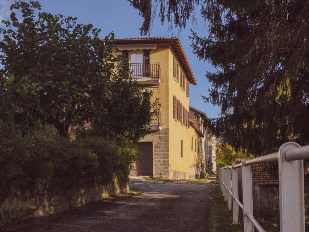 Appartamento a Como in Via per Brunate - Foto 2