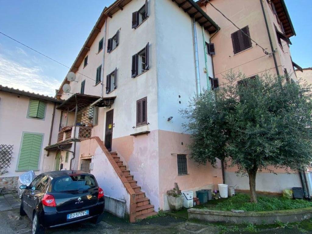 Casa indipendente a Lucca in Via della Chiesa XVIII - Foto 2