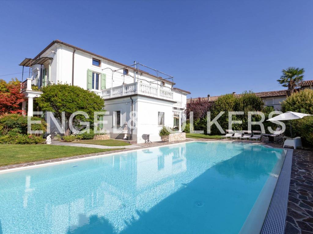 Villa a Valeggio sul mincio in Via Camalavicina - Foto 2