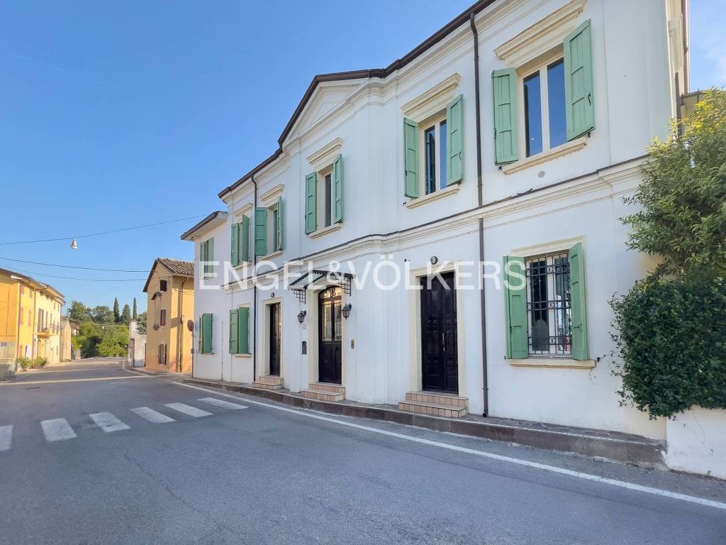 Villa a Valeggio sul mincio in Via Camalavicina - Foto 3
