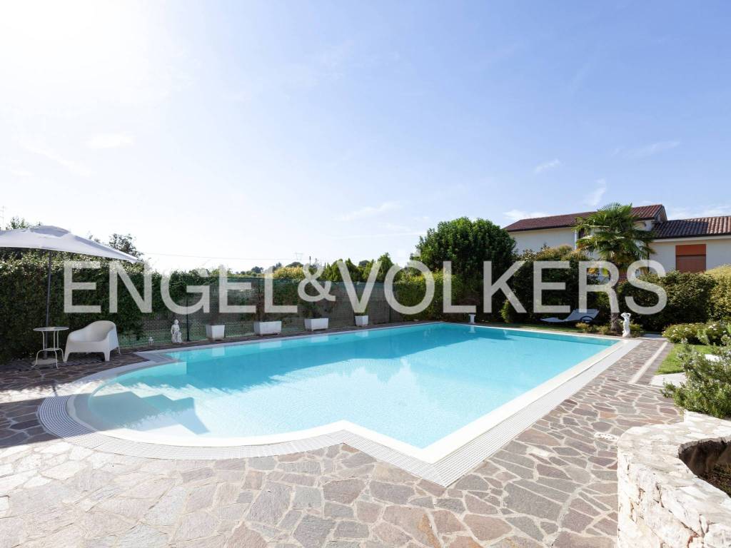 Villa a Valeggio sul mincio in Via Camalavicina - Foto 5
