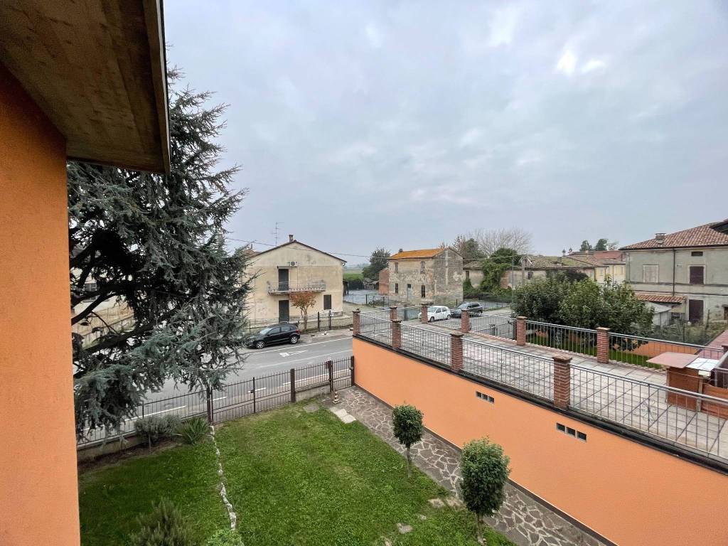 Appartamento a Piacenza in Strada del Voltone Decca di Roncaglia - Foto 5