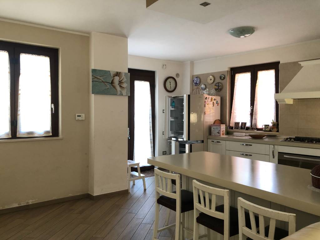Villa a San cipriano picentino in Via Vicenza - Foto 4