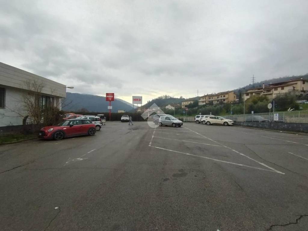 Immobile a Vaiano in Via Val di Bisenzio - Foto 2