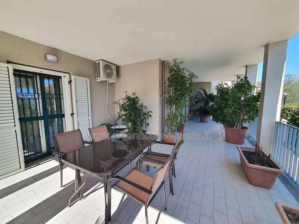 Appartamento a Caserta in Via Monticello, 6 - Foto 2