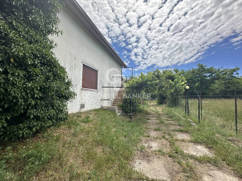 Casa indipendente a Castel di sangro in via degli abruzzi, 25 - Foto 2