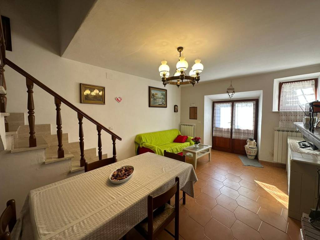 Casa indipendente a Bassano in teverina in Via Po - Foto 2