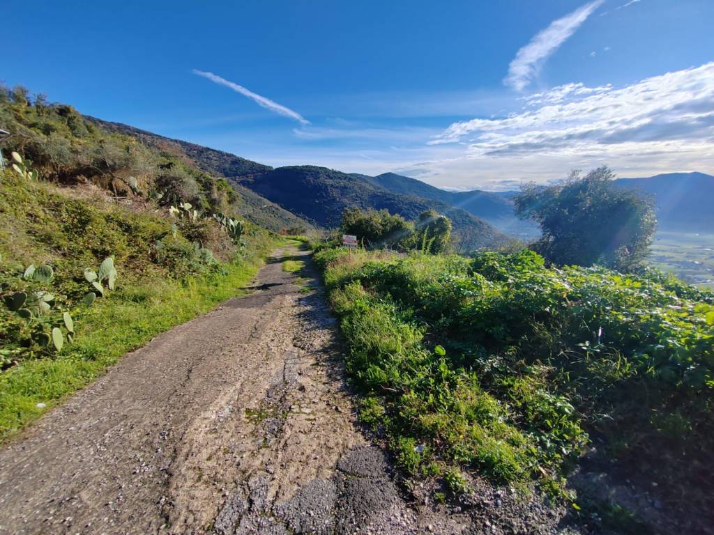 Terreno a Maenza in Via del Colle - Foto 2