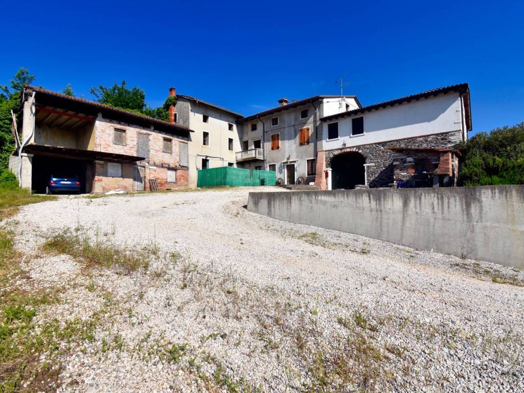 Rustico / casale a Chiampo in via laghi - Foto 2
