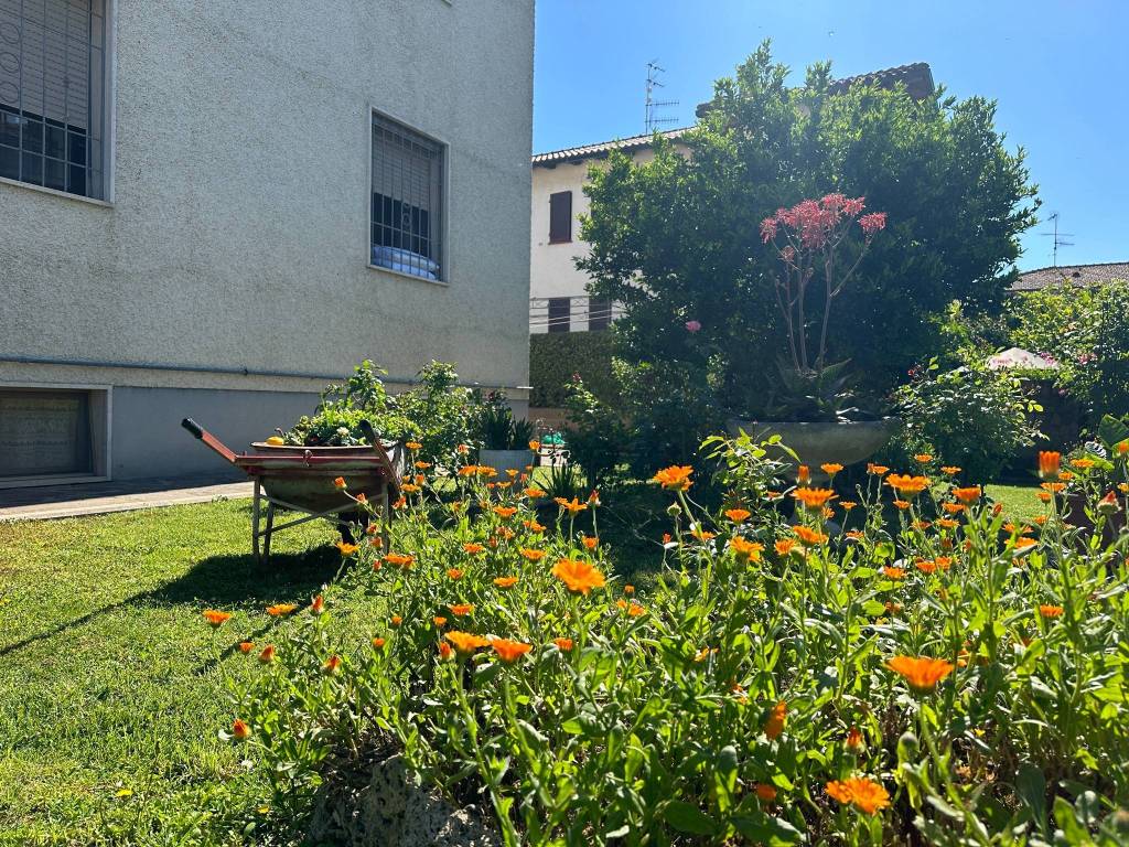 Villa a Roccastrada in Via Marche, 18 - Foto 2