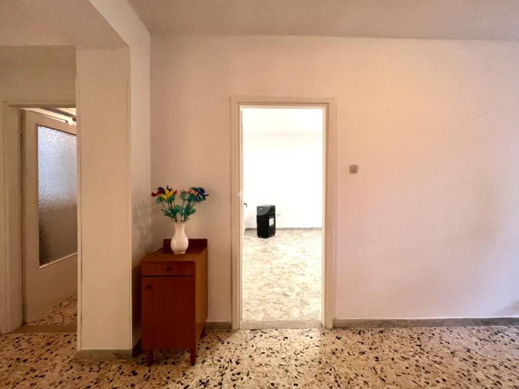 Appartamento a Ceglie messapica in Via Carlo Pisacane, 39 - Foto 3