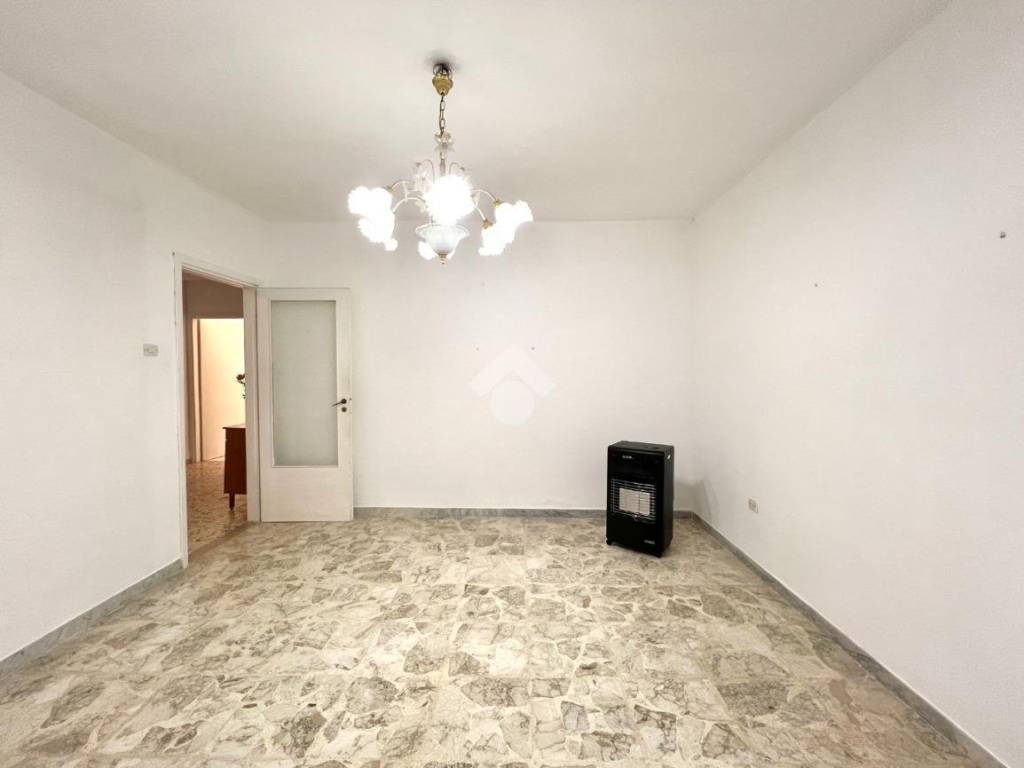 Appartamento a Ceglie messapica in Via Carlo Pisacane, 39 - Foto 5