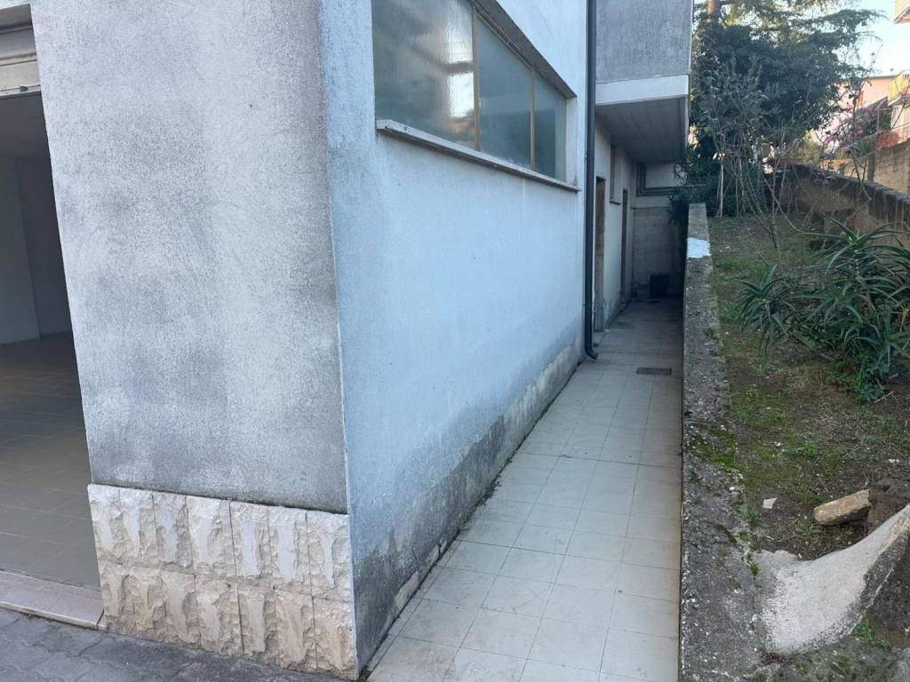 Box / garage a Scafa in Via 1 Maggio, 147 - Foto 4