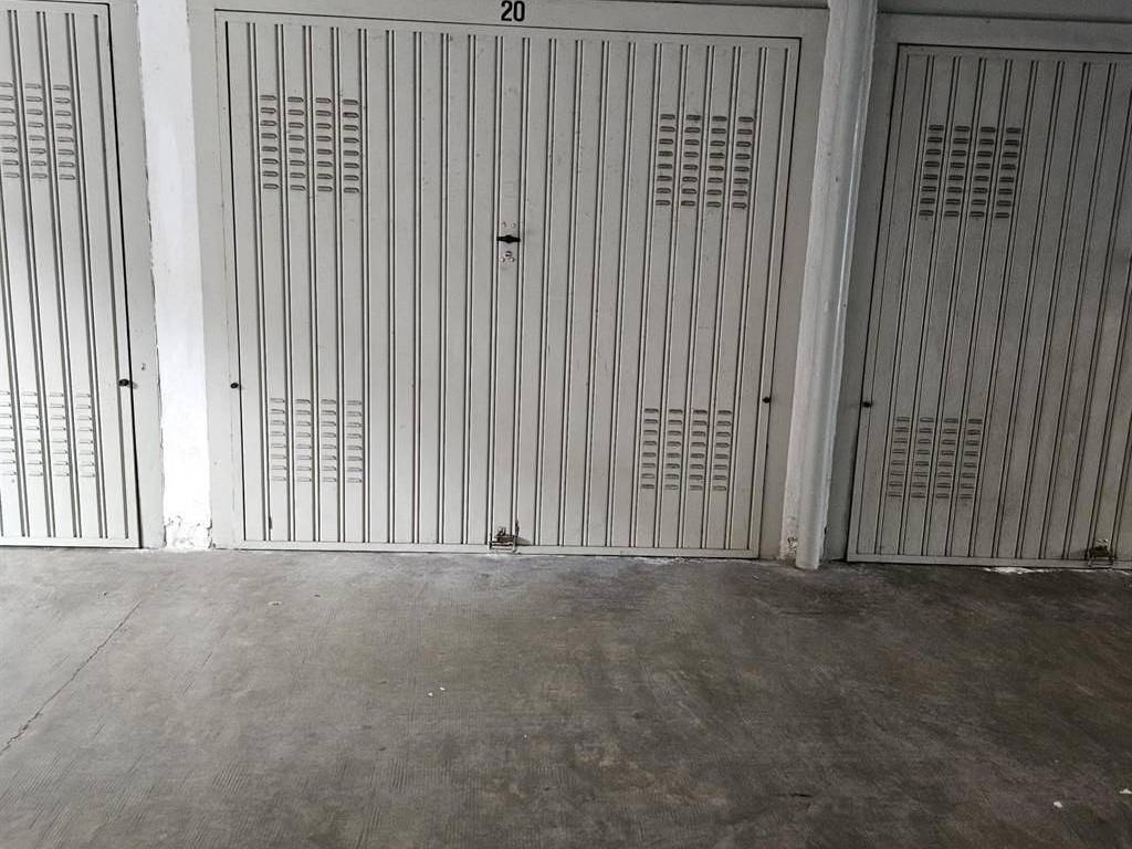 Box / garage a Cinisello balsamo in Vicolo Villa Rachele, 9 - Foto 2