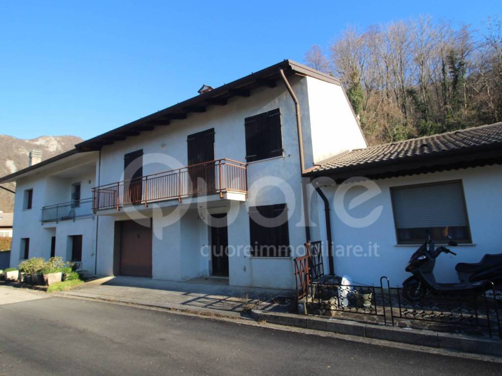 Casa indipendente a Tarcento in via Borgnins, 9 - Foto 2