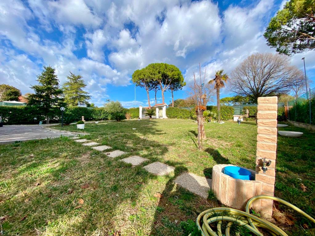 Villa a Castelfidardo in Via Dante Alighieri - Foto 5