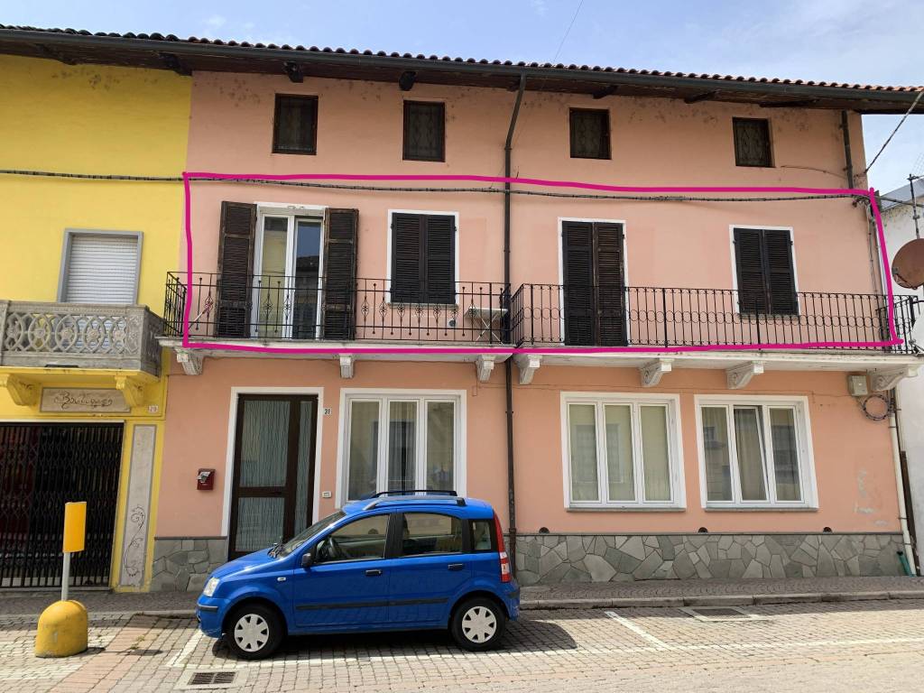 Appartamento a Alice castello in Piazza Giovanni Crosio, 31 - Foto 2