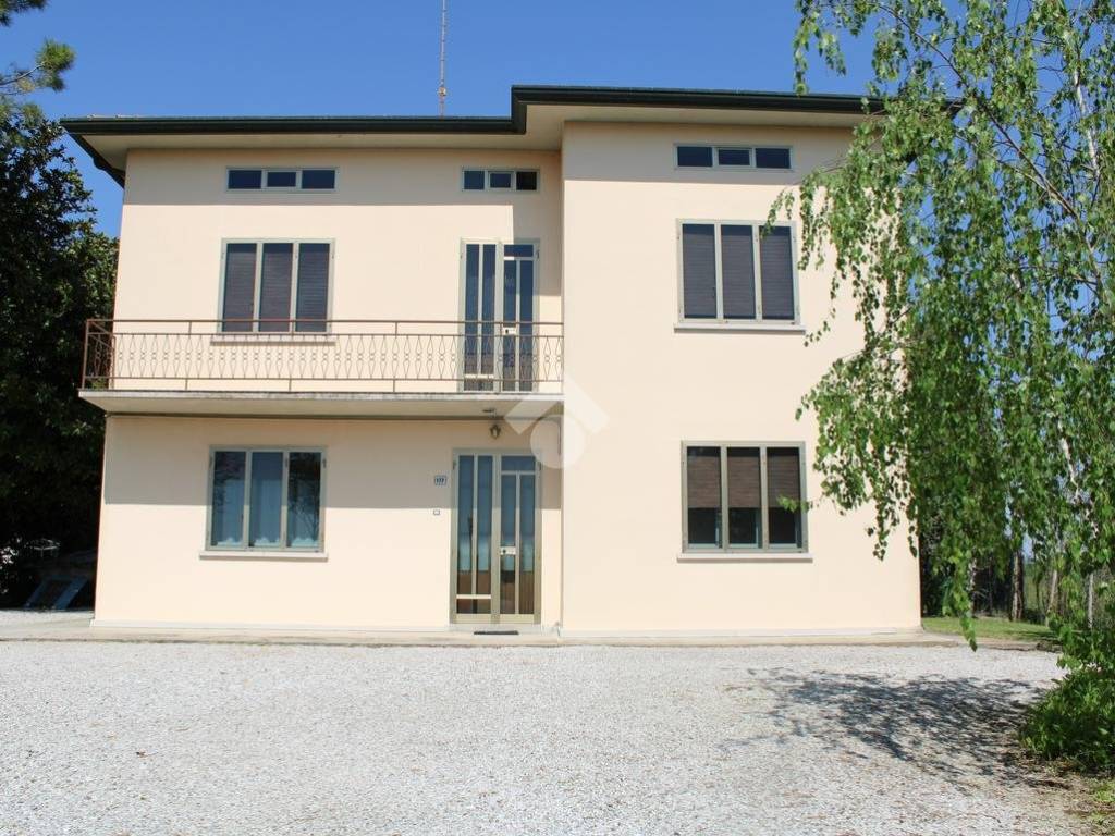 Villa a Portogruaro in Casa singola Viale Trieste, 177 - Foto 3