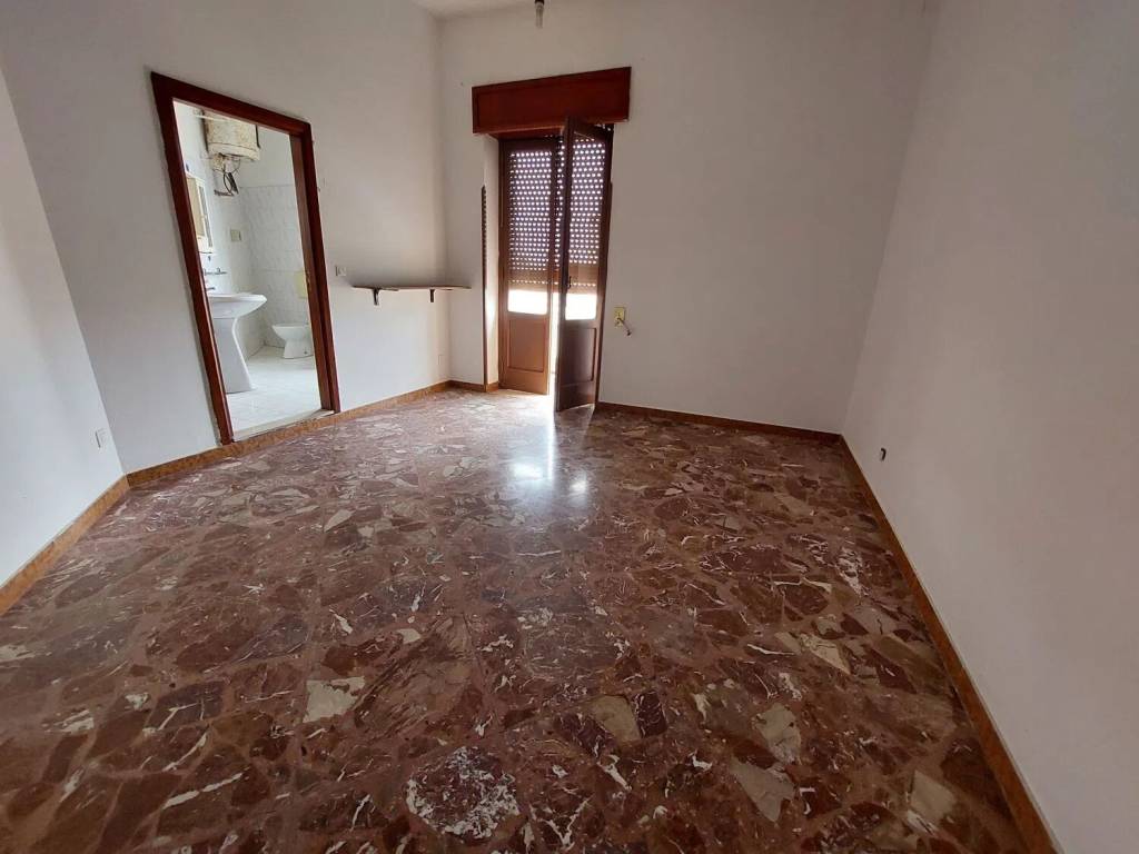 Appartamento a Scorrano in Via Giuseppina Delli Ponti, 10 - Foto 2