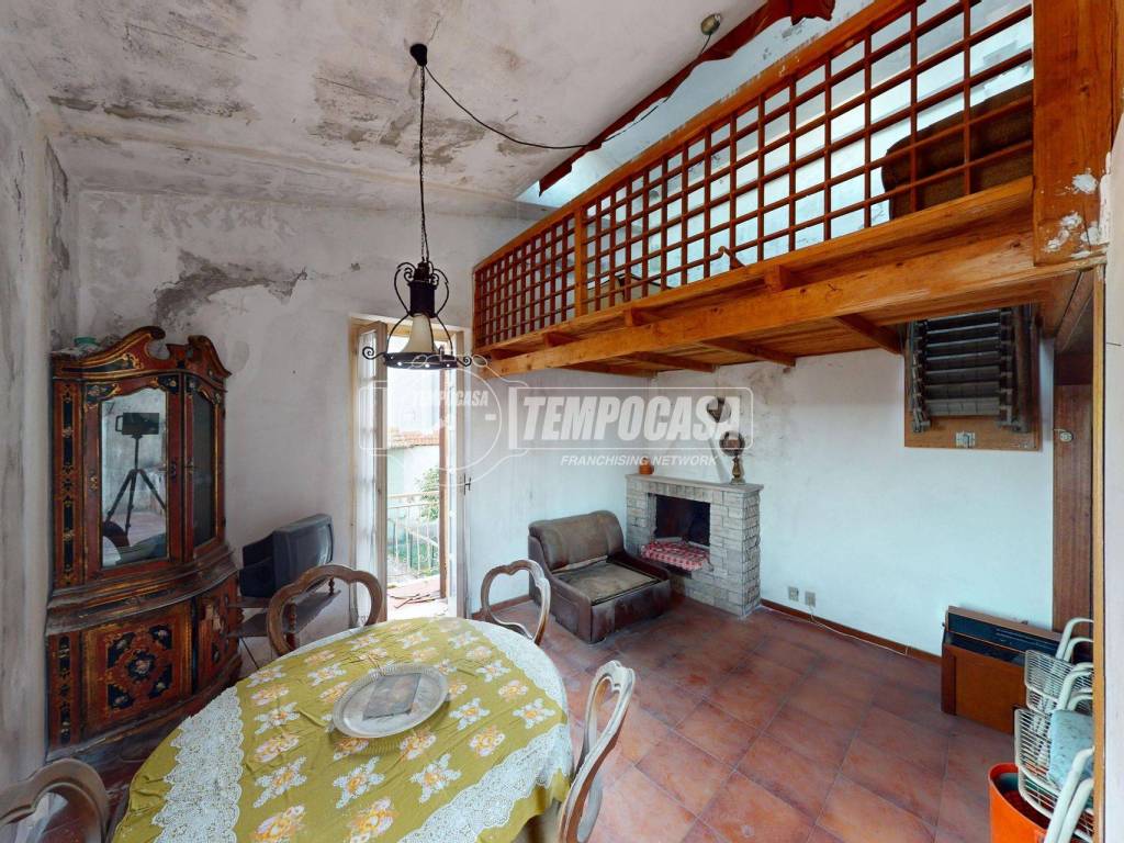 Casa indipendente a Albenga in Piazza Lengueglia 5 - Foto 2