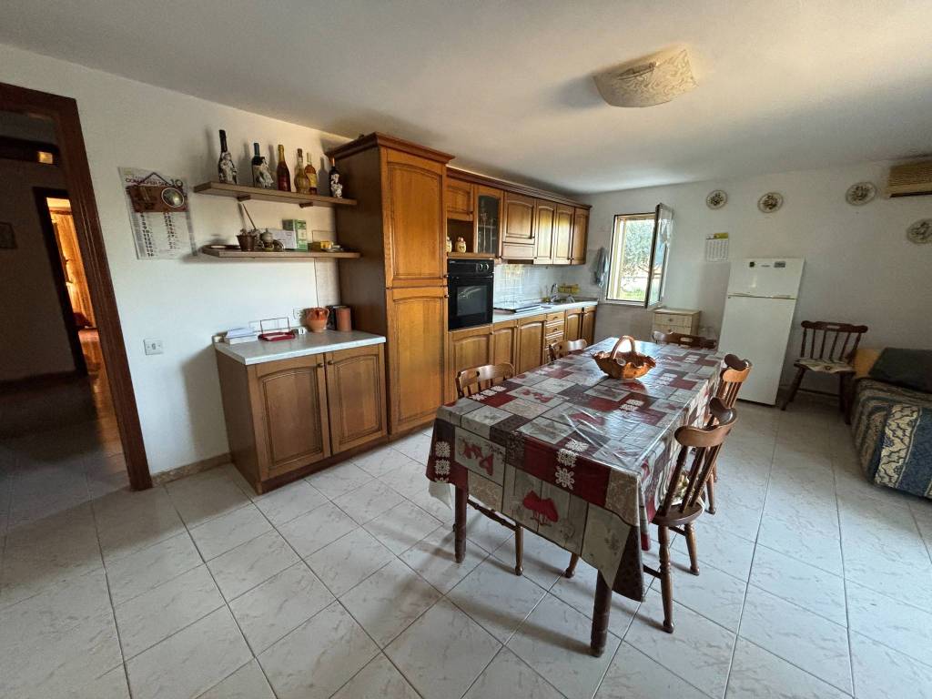 Appartamento a Latina in Strada Passo Genovese - Foto 2
